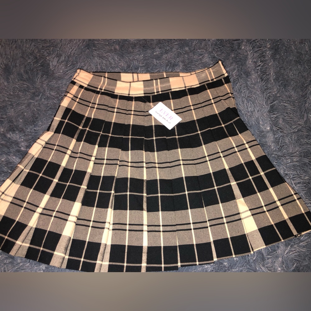 New with tag brown and black plaided skirt